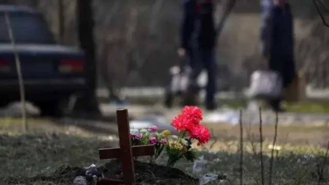 могили у Маріуполі