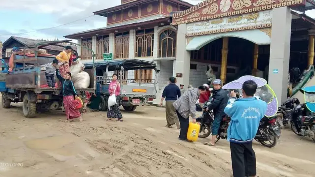နမ့်ဆန်တောင်ရိုးက တိုက်ပွဲရှောင်များ