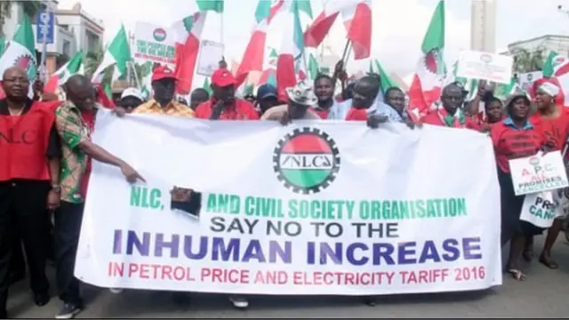 Ẹgbẹ osisẹ n se iwọde