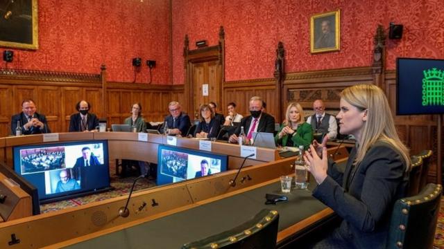Frances Haugen, ex-funcionária do Facebook e agora informante,esport betsessão no Parlamento britânico nesta quinta-feira