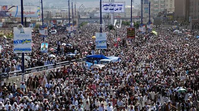 ইয়েমেনে ২০১১ সালের জানুয়ারিতে শুরু হয়েছিল পরিবর্তনের দাবিতে তরুণদের বিক্ষোভ।