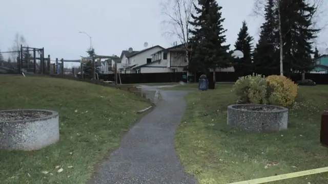 El parque en Eagle River, Alaska, donde se encontró el cuerpo de una niña en 2013