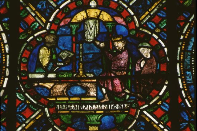 Uma imagem de vidro medieval de Canterbury mostra Henrique 2º fazendo penitência no túmulo de São Tomás em 1174