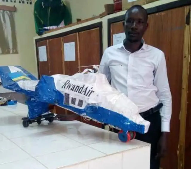 Corneille Musabyimana umwarimu wakoze indege kugira ngo yumvishe isomo rye abanyeshuri