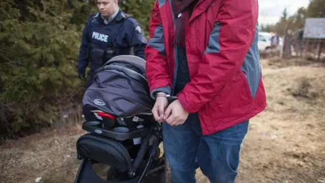 "Биз жылына 700-800 баланы таап, ата-энесине кайтарып беребиз",- дейт ИИМдин өспүрүмдөр менен иштөө башкармалыгын башчысы Азамат Абдархманов.