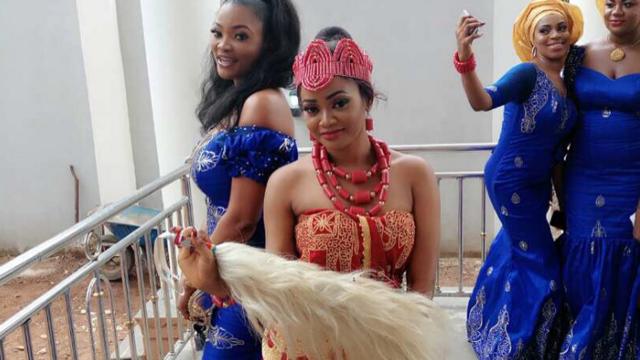 Igbo traditional wedding on sale outfit