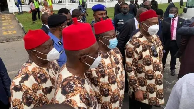 Dave Umahi, Uzodimma na ndí ózó