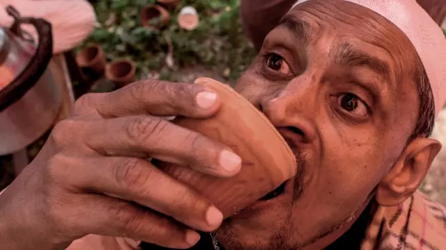 গোমূত্র কোভিড নাইনটিন ঠেকাতে সক্ষম এমন কোন তথ্যপ্রমাণ নেই