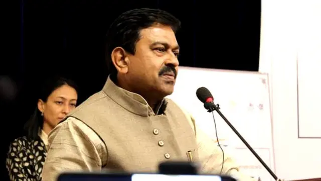 કેન્દ્રીય મંત્રી અજય મિશ્રા ટેનીએ કહ્યું કે તેમનો દીકરો ઘટનાસ્થળ પર નહીં પરંતુ કાર્યક્રમસ્થળ પર હતો.