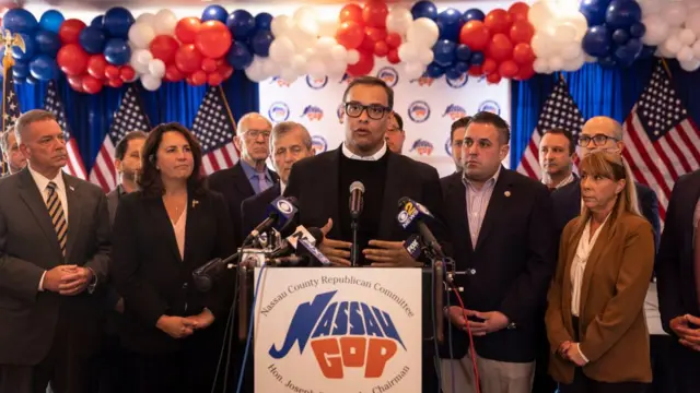 George Santos en una actividad de campaña