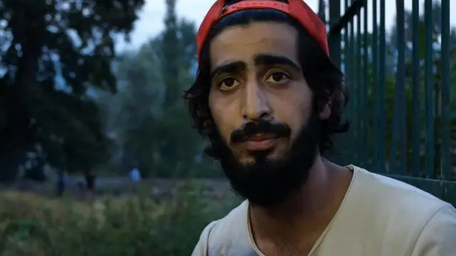 அசிம் அப்பாஸ், மாணவர்