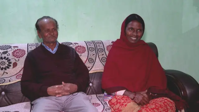 मधु और उनकी पत्नी समिया उरांव