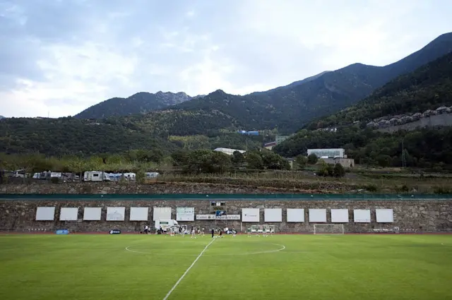 ورزشگاه آندورا‌لاولا