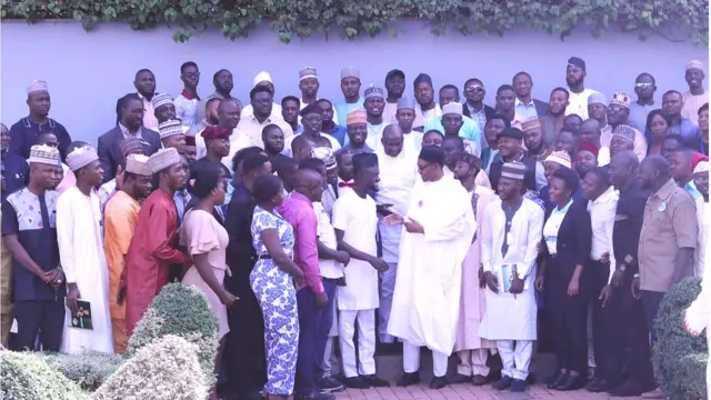 Aarẹ Buhari atawọn asaaju ẹgbẹ akẹkọ