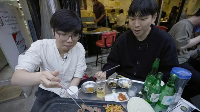 দক্ষিণ কোরিয়ার অনেকেই কী হতে পারে এই আশঙ্কায় উদ্বিগ্ন।