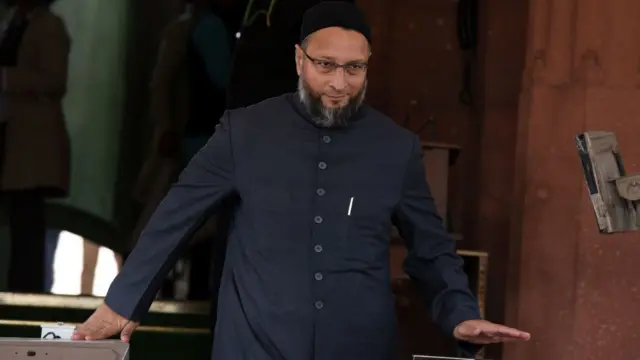 అసదుద్దీన్ ఒవైసీ