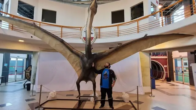 Paleontolog Leonardo Ortiz