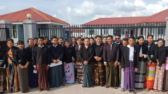 ဒေါ်စုဒါလီကတော့ နောက်မဆုတ်ဘဲ ဆက်လက် ဆောင်ရွက်သွားမယ်