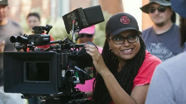 Ава Дюверней