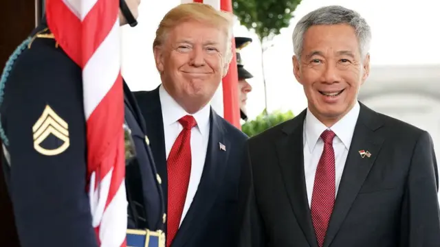 சிங்கப்பூர் பிரதமர் லீ