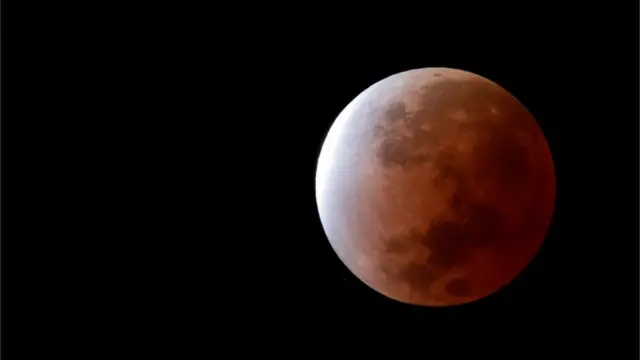 Eclipse lunar parcial
