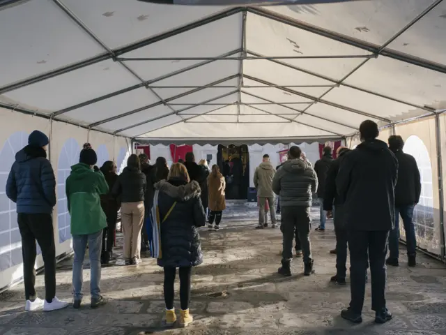 božić, vernici, molitva