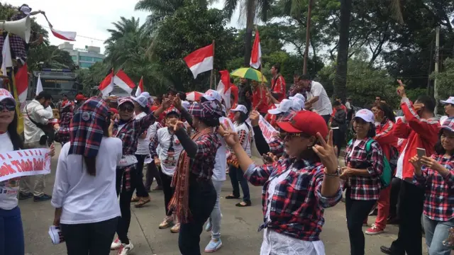 Pro Ahok