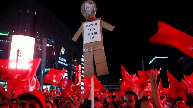 Ankara'da darbe girişimi protestoları