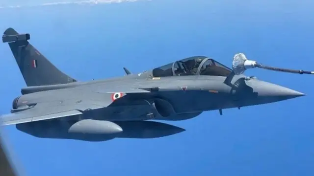 இந்திய விமானப்படை சேவையில் நாளை அர்ப்பணிக்கப்படும் 5 விமானங்கள்