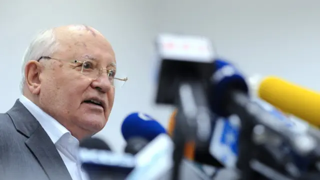 Михаил Горбачев