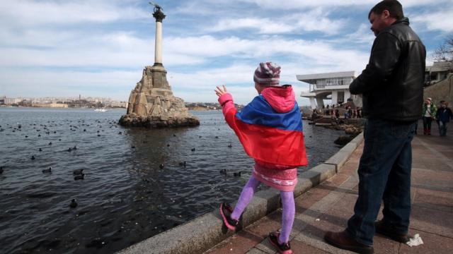 памятник затопленным кораблям в Севастополе