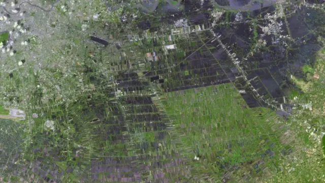 ภาพถ่ายจากดาวเทียมเหตุการณ์น้ำท่วมเมื่อปี 2554