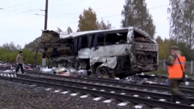 Владимир вилоятида поезд бориб урилган автобус