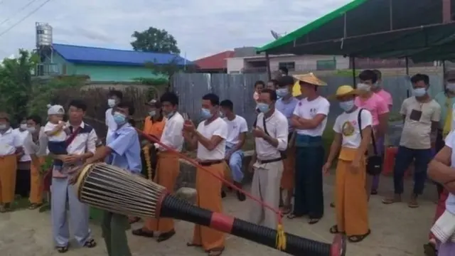 ရှမ်းပြည်နယ်မှာ အင်အားကောင်းတဲ့ SNLD ပါတီရွေးကောက်ပွဲ အကြိုမဲဆွယ်နေစဥ်