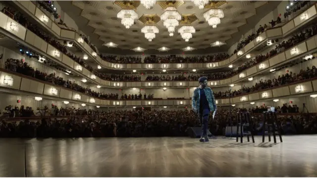 अमेरिका में वीर दास का शो