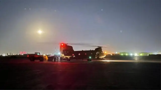 આ દરમિયાન અમેરિકાએ ઇરાકમાંથી બધા જ અમેરિકી સૈનિકોને પરત બોલાવી લેવાની જાહેરાત કરી છે.