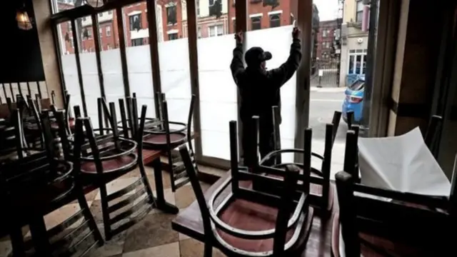 హెలికాప్టర్ మనీ