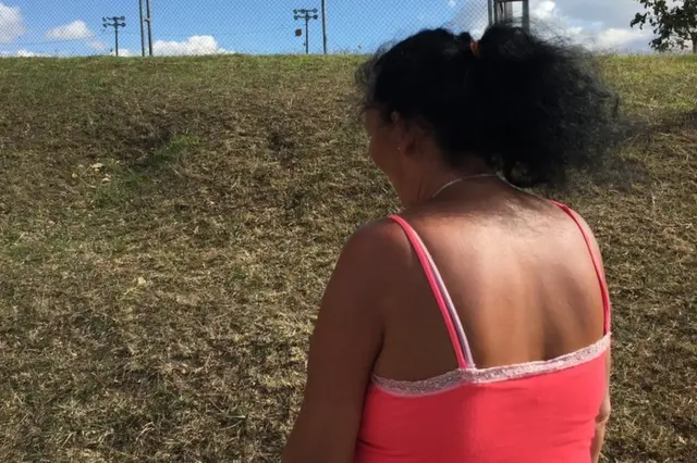 마리아는 돈이 필요해 중국인과 결혼한 코스타리카인 중 하나다