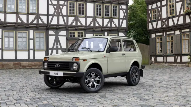 نیوا چهار دهه است که با تغییراتی اندک ساخته میشود و هنوز پرفروش است