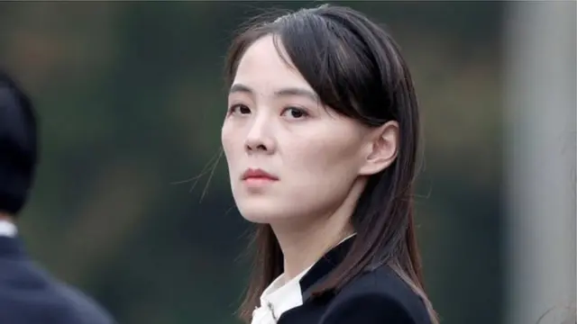 ကင်ဂျုံအွန်းအလွန်ခေါင်းဆောင်တစ်ယောက်အဖြစ် ကင်ရိဂျုံကိုပြောကြပါတယ်။