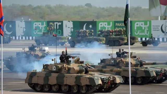 पाकिस्तान हथियार