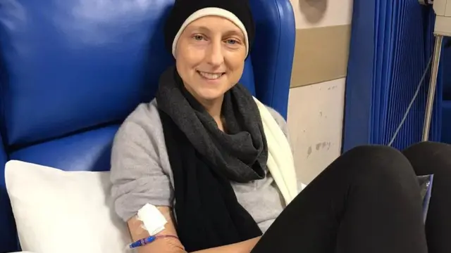 ጓል 44 ዓመት ነባሪት ሃምፕሻየር ቢትራያል