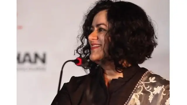 লেখিকা নাজিয়া ইরামের মতে মুল্ক সন্ত্রাসবাদেরও নতুন সংজ্ঞা দিয়েছে