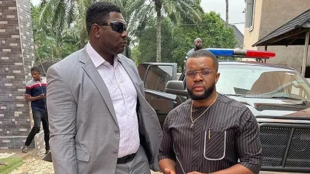 Obi Cubana Oba Anambra: Cubana Chief Priest oga mama burial fotos