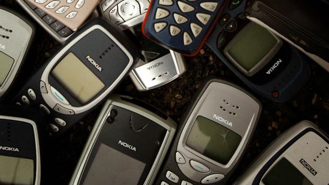 Nokia 3310: Un teléfono antiguo pone en evidencia a los 'smartphones