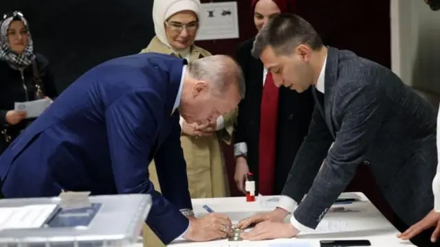 Эрдоган Стамбулда добуш берди