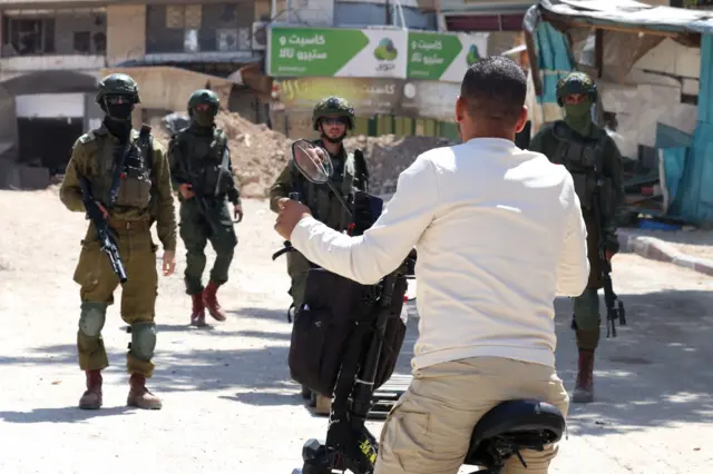 ‏مواطن فلسطيني