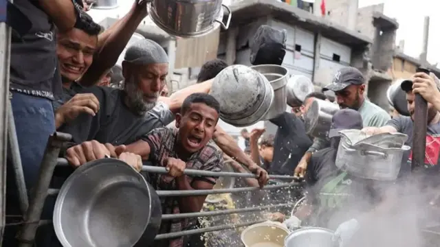 Gazans in struggle to get food.