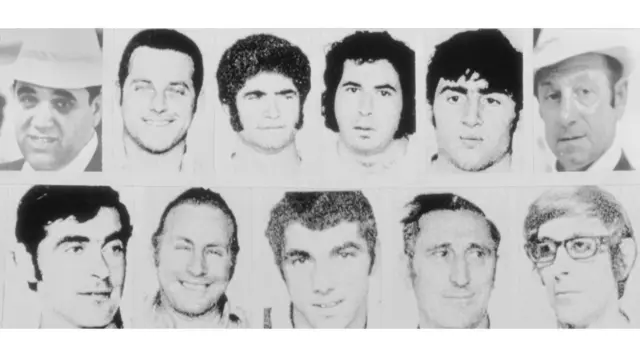 boy Aliharglarning yalangoch xotinlari Antennalar bilan prezervativ bilan ichkaridan jinsiy aloqa qilish video