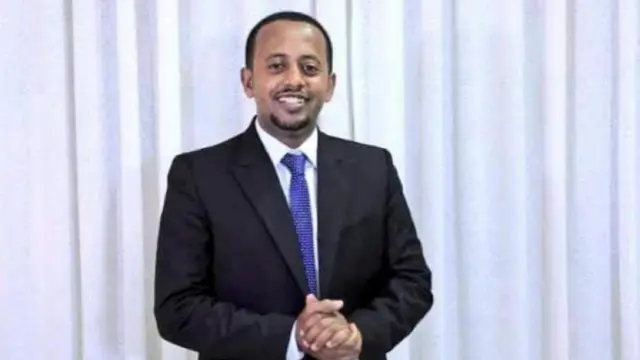 Miidiyaalee hawaasummaa fayyadamuun gargaarsa walitti qabuun kan maqaa gaarii horate Komeediyaan Isheetuun giddugala gargaarsaa Meqedoniyaaf qarshii guddaa walitti qabe